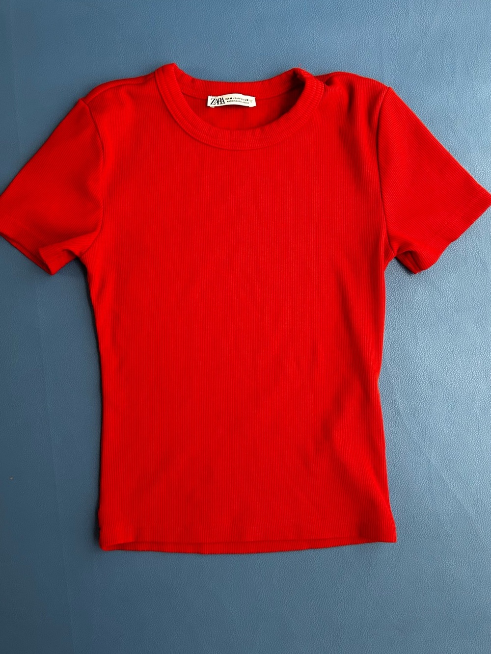 Zara Women’s Red Short Sleeve Ribbed Tee